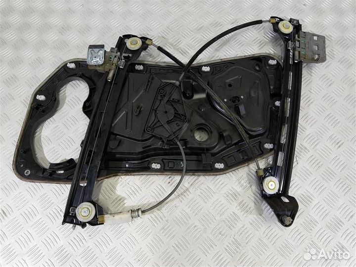 Стеклоподъемник передний Volkswagen Passat CC 3C8