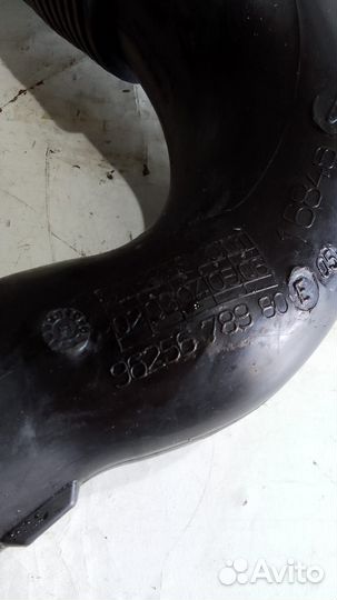 Патрубок воздушного фильтра Peugeot 206