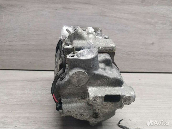 Компрессор кондиционера Mercedes C W203