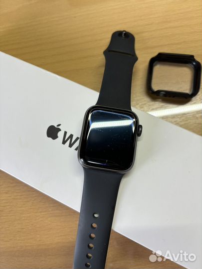 Часы apple watch se 40 mm