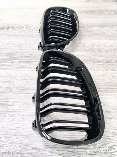 Решетки капота для BMW 5 E60, М-performance style