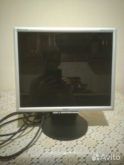 Монитор NEC MultiSync 70 GX2