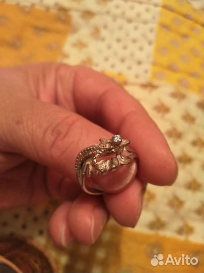 Серебряное кольцо