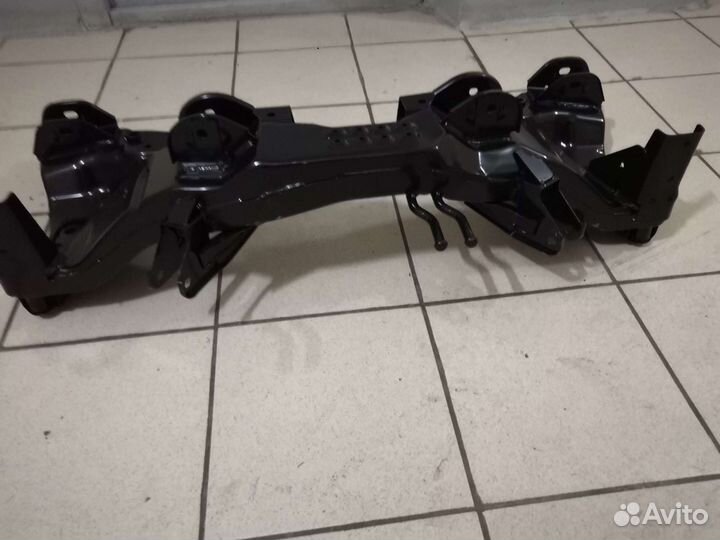 Задняя балка подрамник Mitsubishi Outlander 1