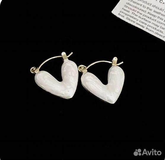 Серьги в форме сердечка летние