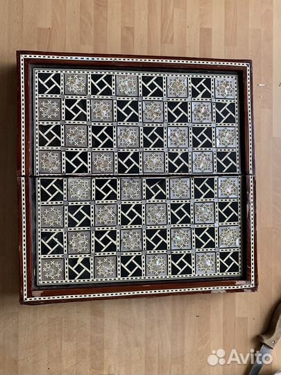 Доска ручной работы для игр в нарды и шахматы