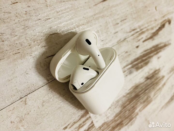 Apple Airpods 2 (A2031/A2032) оригинал