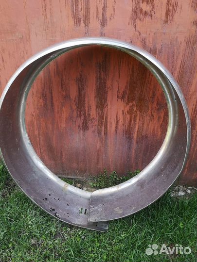 Кожух запасного колеса