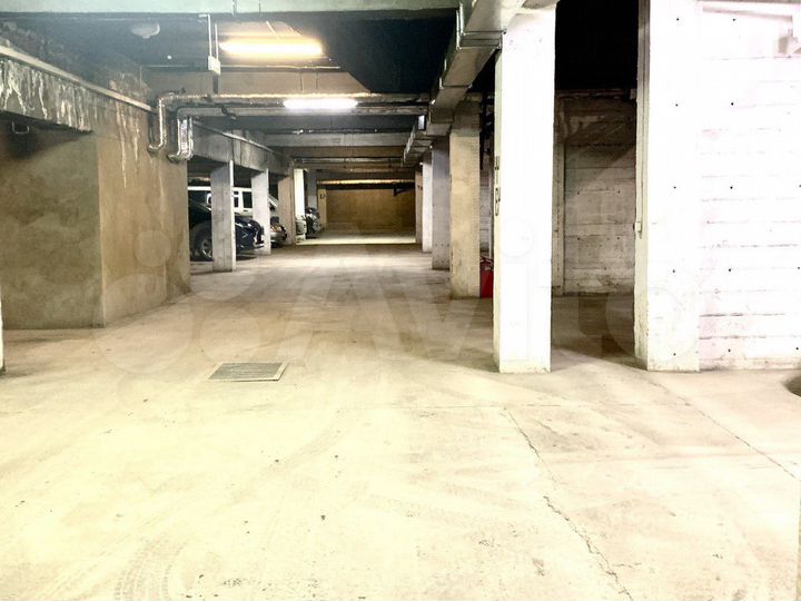 Машиноместо, 20 м²