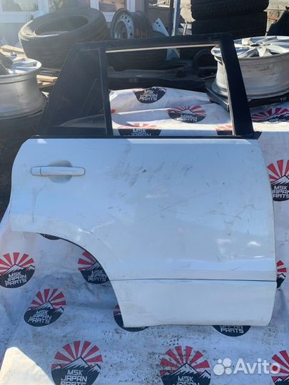 Дверь задняя правая Suzuki Grand Vitara