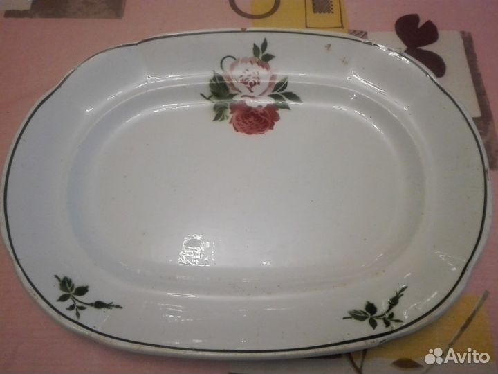 Блюдо и тарелки 1920г