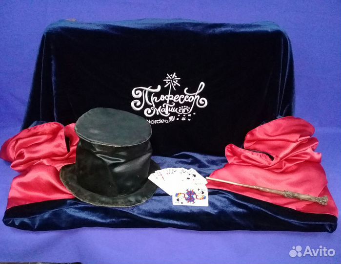 Чемодан антикварный фокусника и мага :)