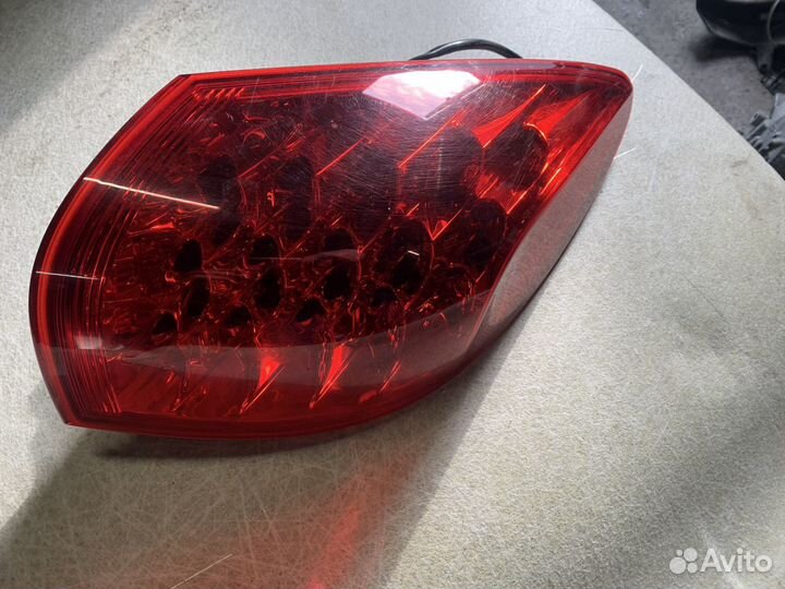 Фонарь правый Infiniti EX QX