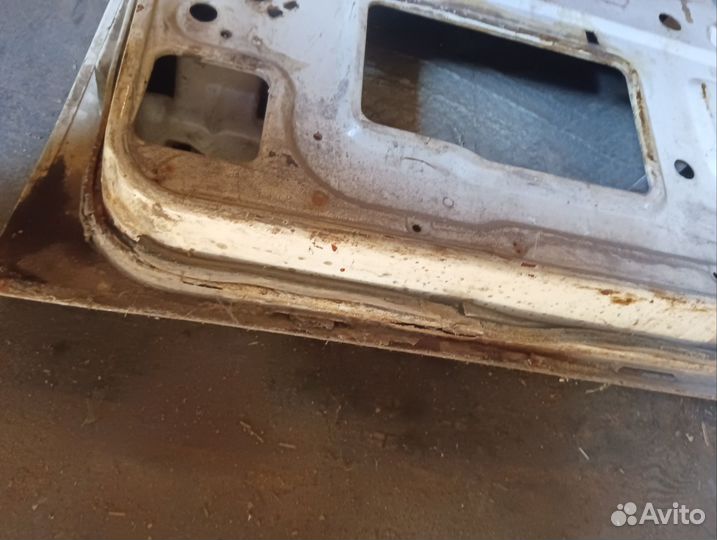 Двери на газ 24