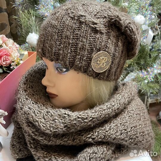 Комплект шапка и снуд