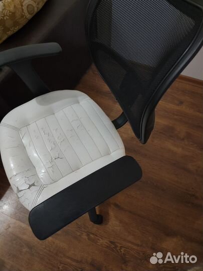 Компьютерное кресло
