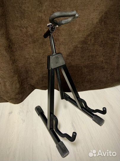 Стойка для гитары