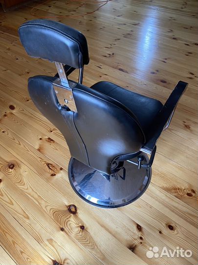 Парикмахерское кресло бу