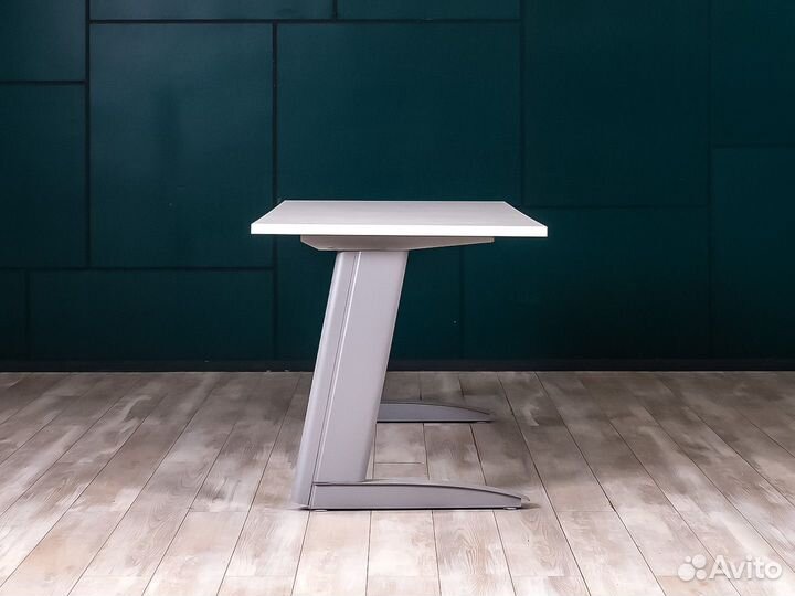 Прямой компьютерный стол Импорт