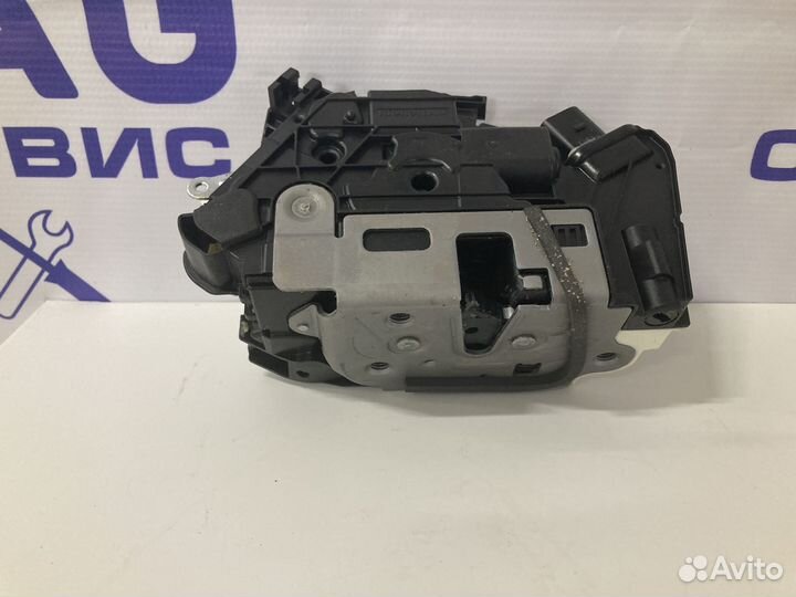 Замок двери 5N1837016M