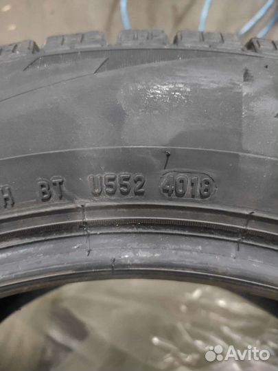 Pirelli Ice Zero FR 215/55 R16
