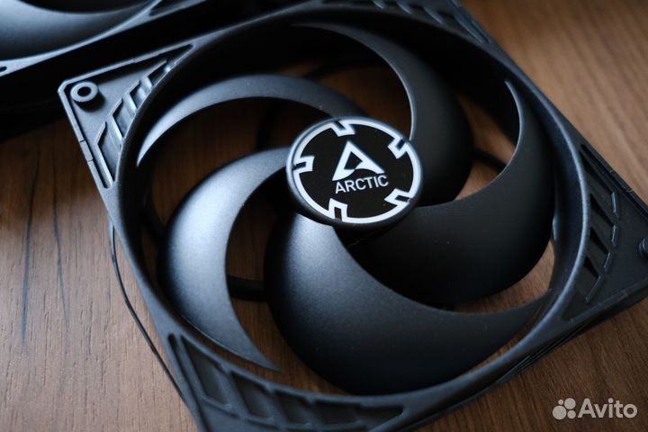 Кулер для пк Arctic P14 PWM PST 140 мм (3 шт)