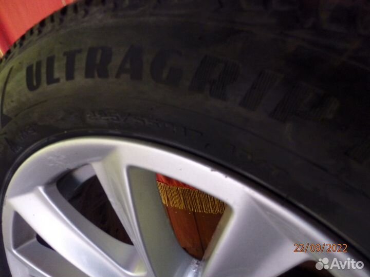 225/55-R17 шины зимние на дисках BMW 525 в сборе