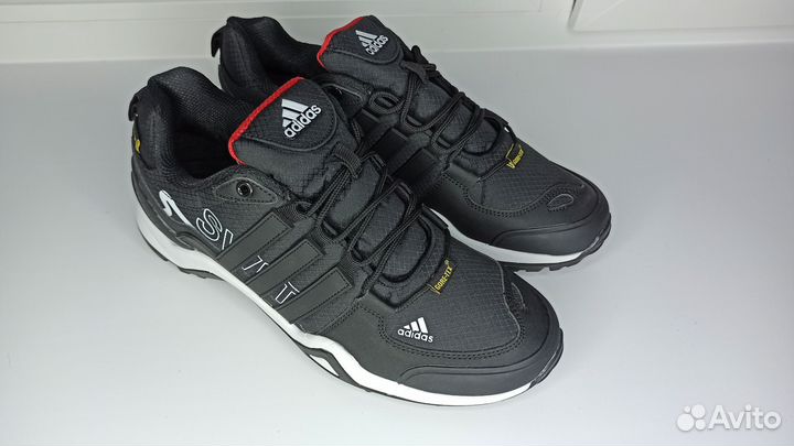 Кроссовки adidas