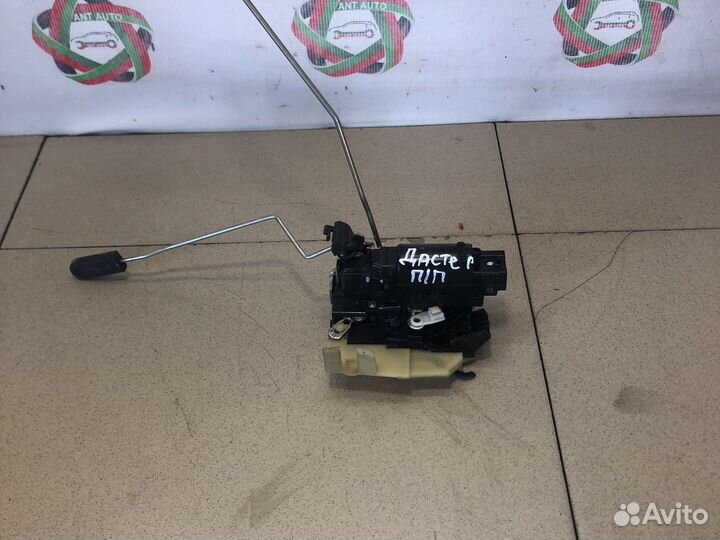 Рено Дастер Замок передний правый