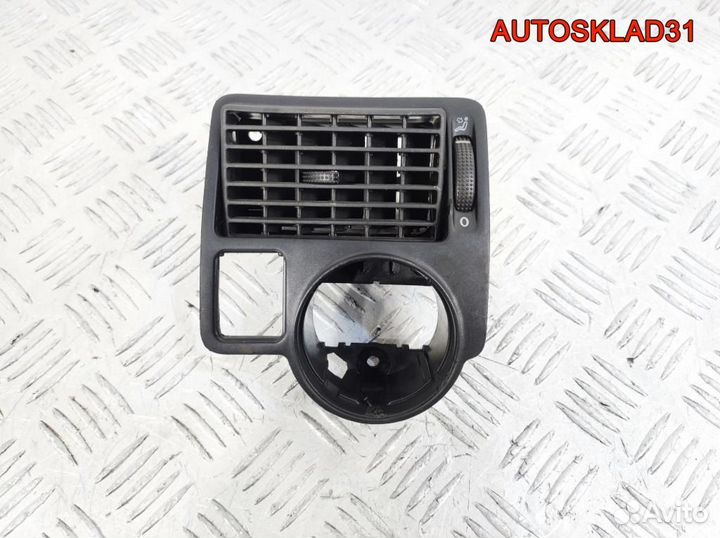 Дефлектор воздушный левый VW Golf 4 1J1815715A