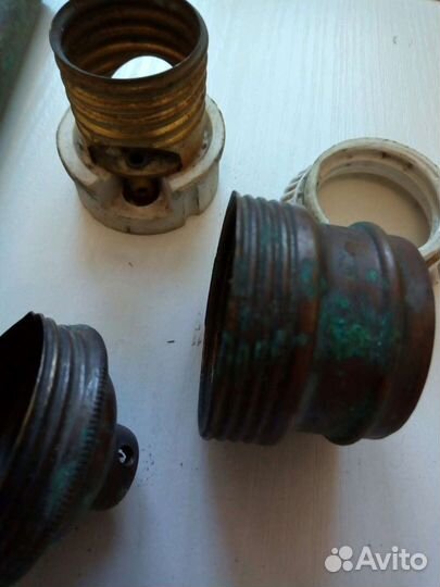 Старинный латунный патрон светильника