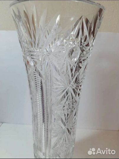Хрустальная ваза