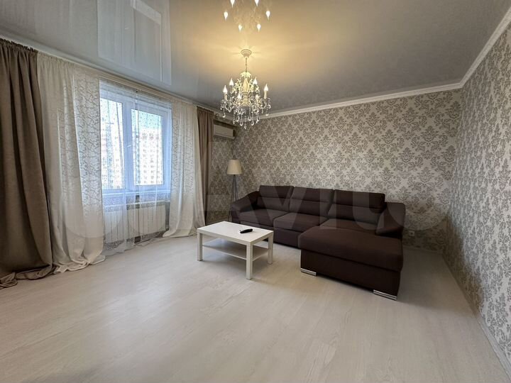 2-к. квартира, 70 м², 10/17 эт.