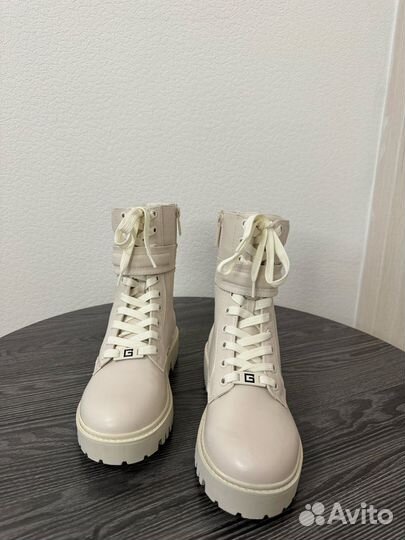 Женские ботинки Guess оригинал