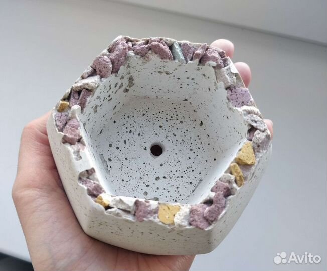 Горшок из бетона ручной работы