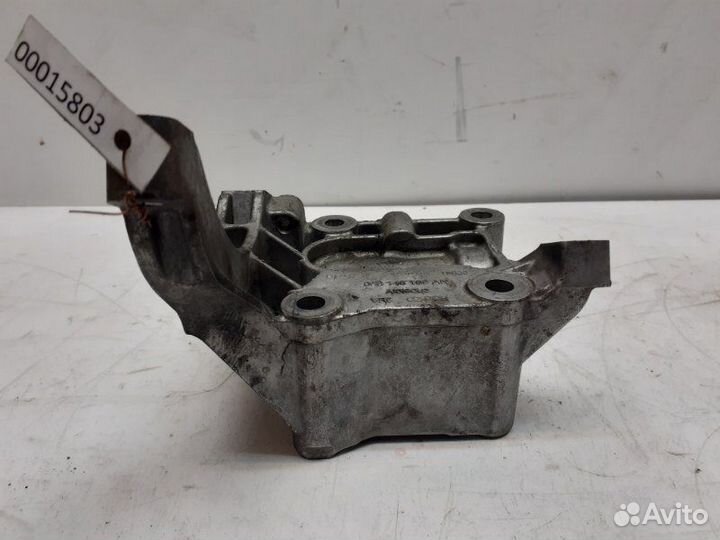 Кронштейн кондиционера audi A4 B8 2007-2015