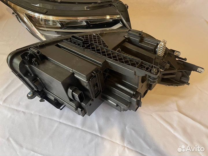 VW Tiguan 2 рестайлинг Full led 5NB941035C