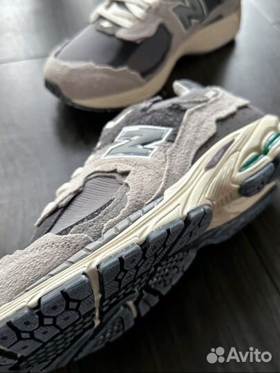 New Balance 2002R оригинал