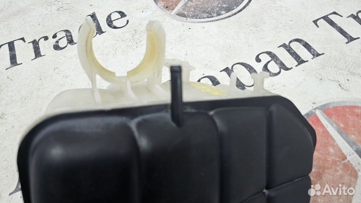 Бачок расширительный на Mercedes-benz W209 W203