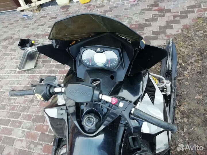 Разбор снегохода brp ski doo Summit 800 Ptec 163