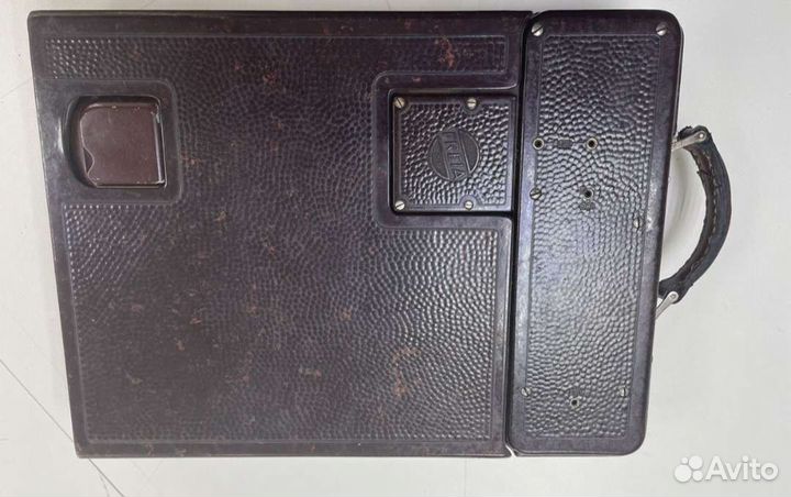 Старинная швейная машинка Freia, Германия 50е