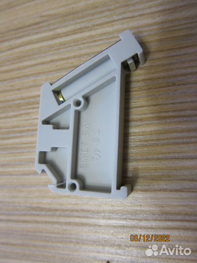 Фиксатор на DIN рейку