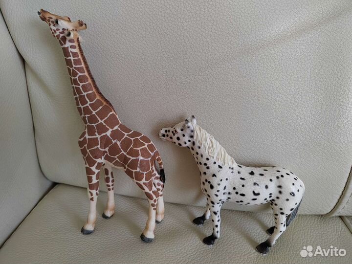 Фигурки животных Schleich, Bullyland