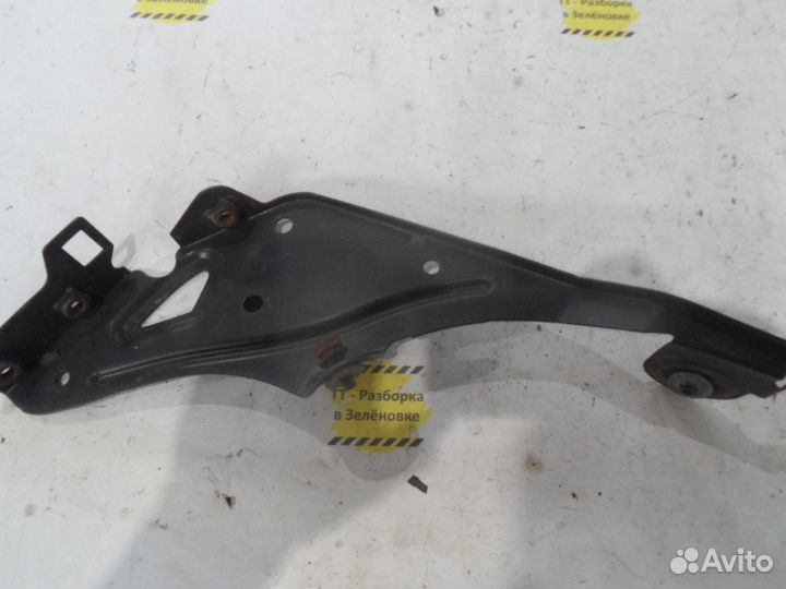 Кронштейн солнцезащитного козырька scania 116098