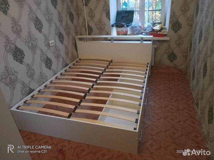 Кровать двуспальная