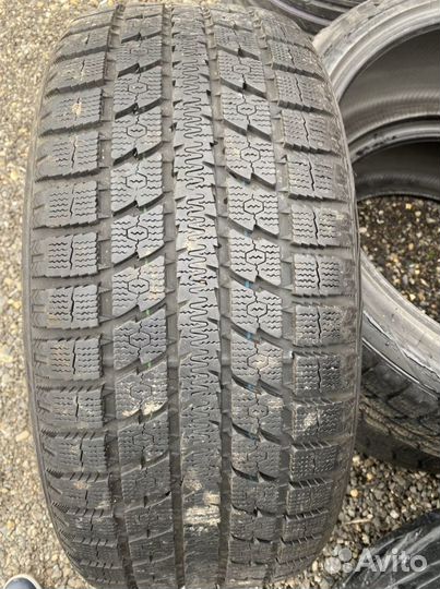 Toyo Winter Tranpath M2 275/40 R22