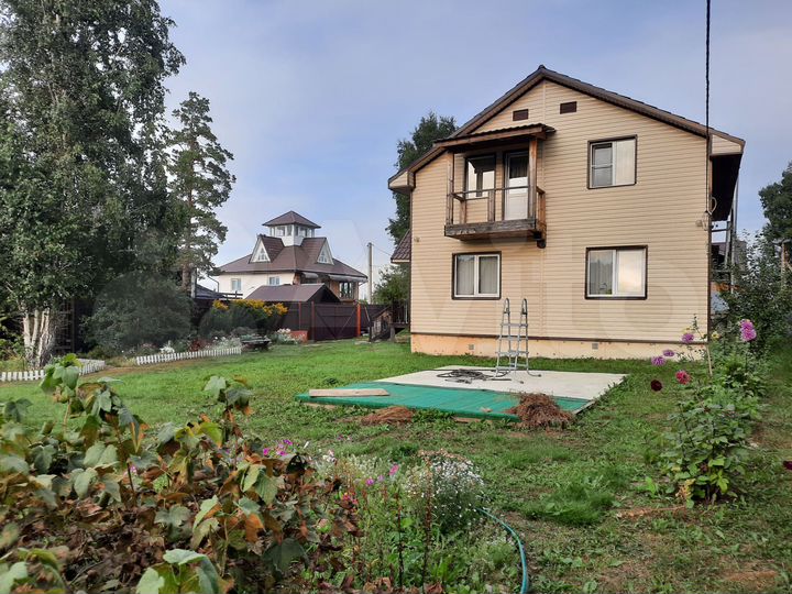 Дом 148,8 м² на участке 12 сот.