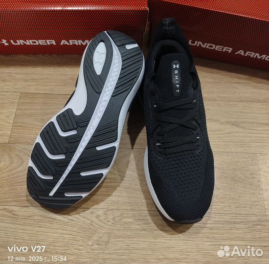 Кроссовки новые Under Armour Shift Lux беговые 1шт