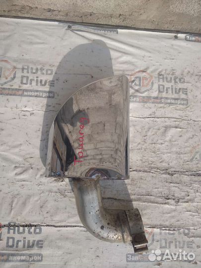 Volkswagen Touareg правая насадка на глушитель