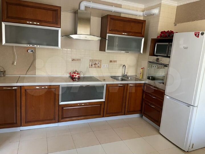 3-к. квартира, 80 м², 3/17 эт.